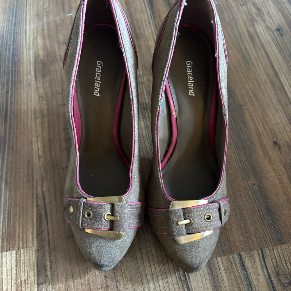 Grace Brown and Gold Heels with Elegant Design